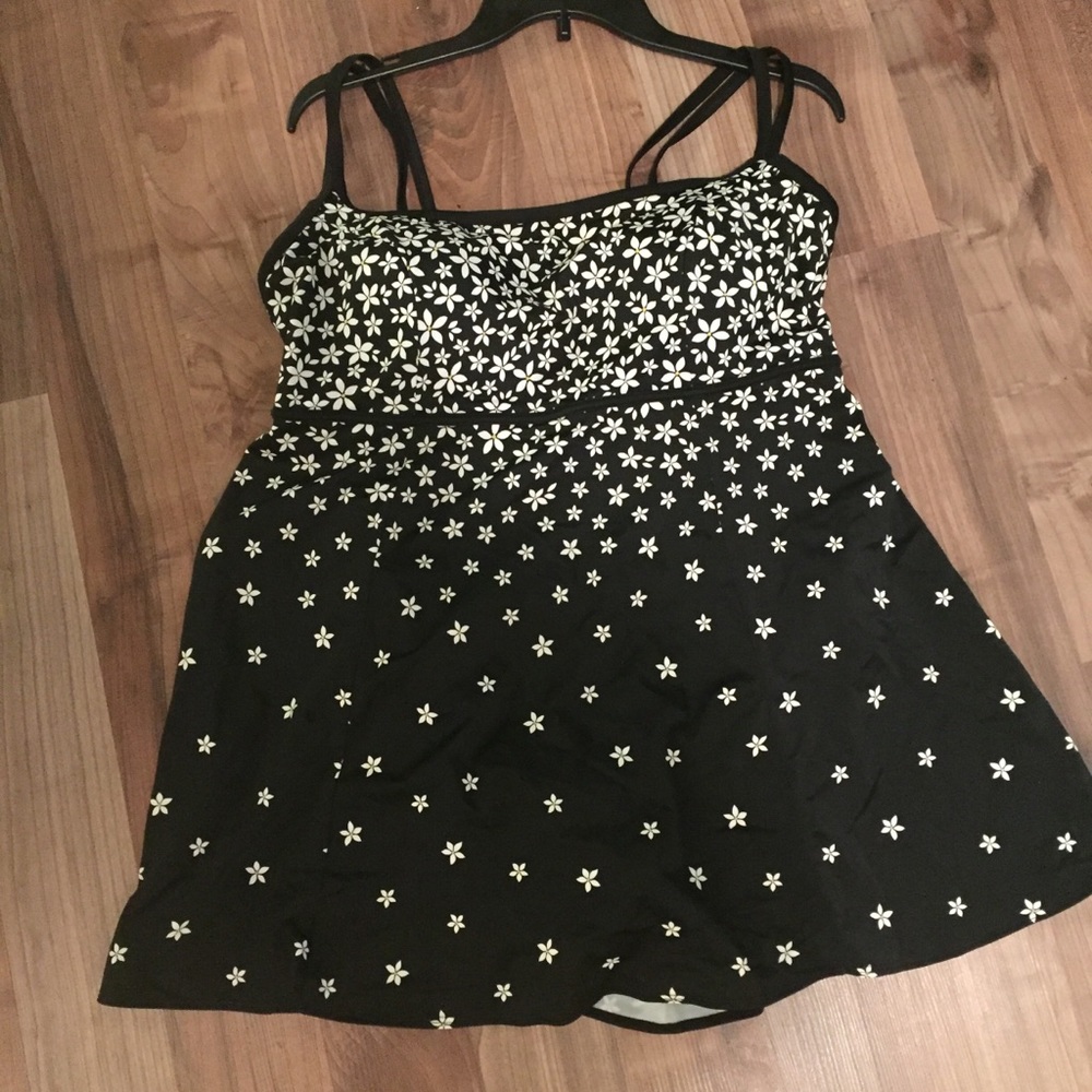 Plus Size 18W Thigh Minimizer Swim Dress - EUC